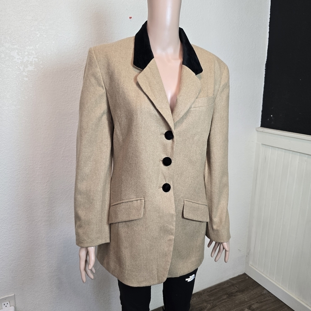 PENDLETON 100% Virgin Wool Size 10 Camel Blazer w/Black Velvet Collar & Button - Picture 8 of 13